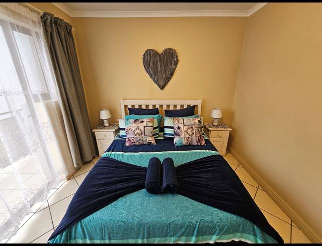 2 BEDROOM APARTMENT FOR SALE IN HARTENBOS CENTRAL